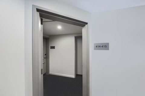 Travelodge Hotel Sydney Airport - Accommodation Redcliffe 3