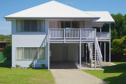 Anglesea, 17 Hodgson Street - Accommodation Redcliffe 0