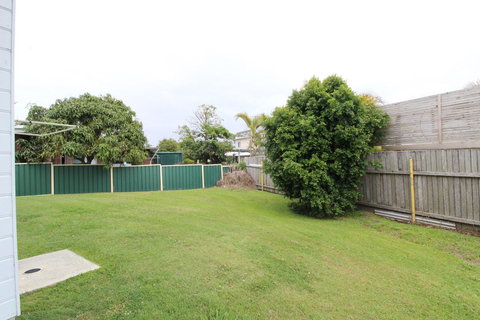 Anglesea, 17 Hodgson Street - Accommodation Redcliffe 12