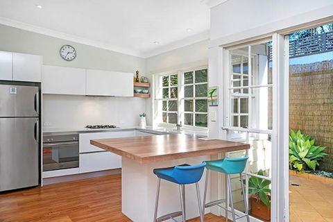 Holiday Home Fairy Bower Road Manly FAB05 - Accommodation Redcliffe 3