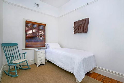 Holiday Home Fairy Bower Road Manly FAB05 - Accommodation Redcliffe 7