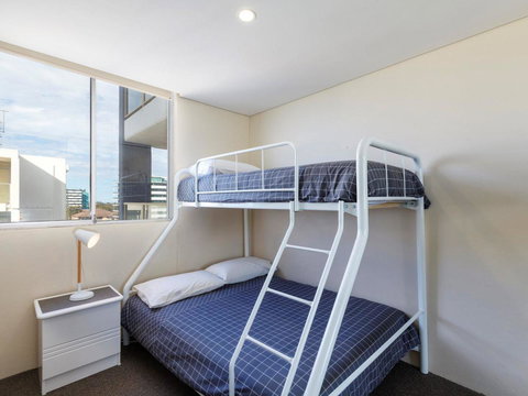 Ebbtide 27 - Accommodation Redcliffe 10