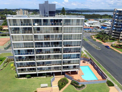 Ebbtide 27 - Accommodation Redcliffe 5