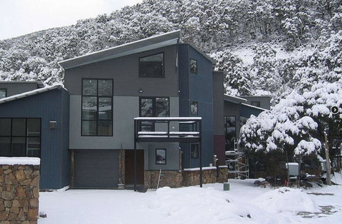 Snowstream 4 - Accommodation Redcliffe 0