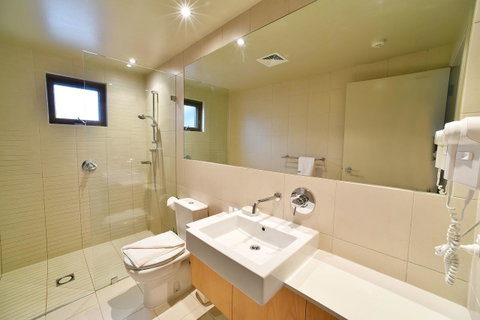 Snowstream 4 - Accommodation Redcliffe 8
