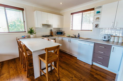 Sunbaker Pet Friendly Awards Finalist 4 Mins Walk To Culburra Beach - Accommodation Redcliffe 15