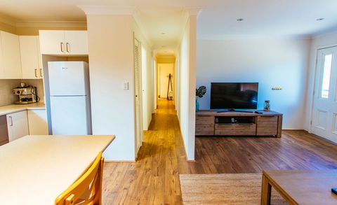 Sunbaker Pet Friendly Awards Finalist 4 Mins Walk To Culburra Beach - Accommodation Redcliffe 17
