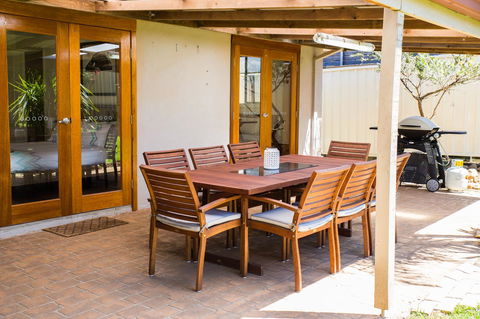 Sunbaker Pet Friendly Awards Finalist 4 Mins Walk To Culburra Beach - Accommodation Redcliffe 28