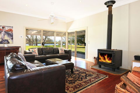 Terara Riverside Retreat - Accommodation Redcliffe 0