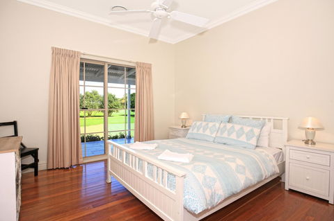Terara Riverside Retreat - Accommodation Redcliffe 11