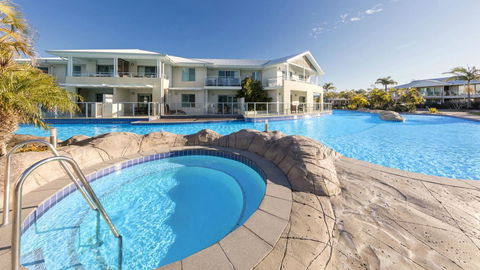 Oaks Port Stephens Pacific Blue Resort - Accommodation Redcliffe 1