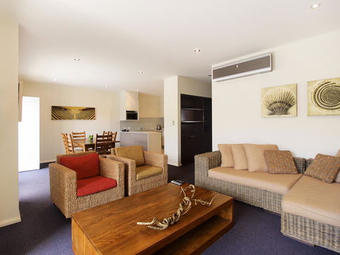 Oaks Port Stephens Pacific Blue Resort - Accommodation Redcliffe 5