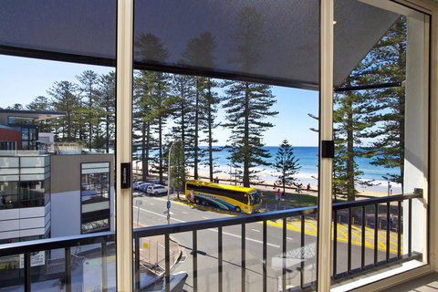 Manly Paradise Motel & Apartments - Accommodation Redcliffe 4