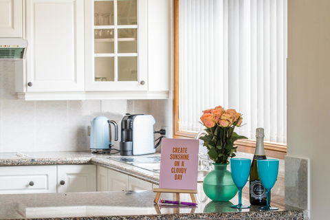 Ambience - Accommodation Redcliffe 4