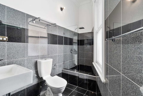 Hotel Harry, Ascend Hotel Collection - Accommodation Redcliffe 23