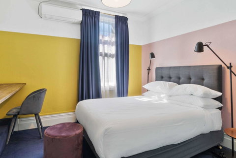 Hotel Harry, Ascend Hotel Collection - Accommodation Redcliffe 13