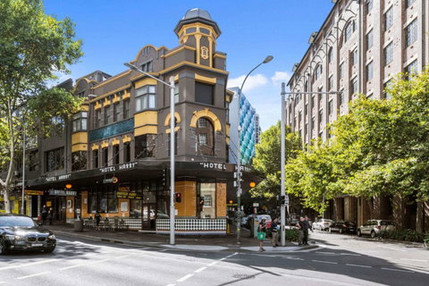 Hotel Harry, Ascend Hotel Collection - Accommodation Redcliffe 7