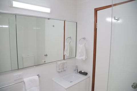 Sapphire Waters Motor Inn - Accommodation Redcliffe 32