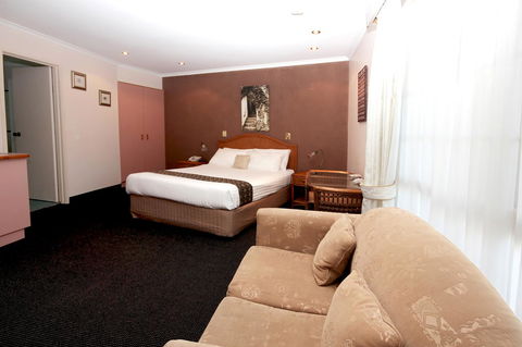 Sapphire Waters Motor Inn - Accommodation Redcliffe 6