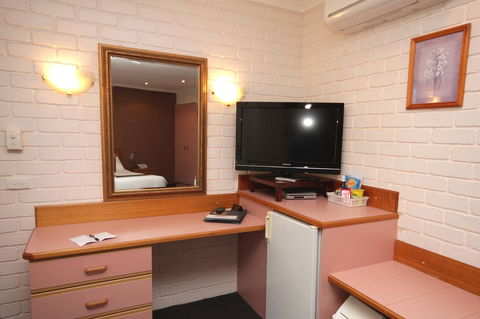 Sapphire Waters Motor Inn - Accommodation Redcliffe 9