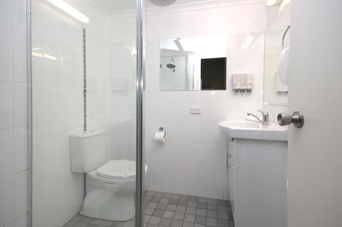 Sapphire Waters Motor Inn - Accommodation Redcliffe 24