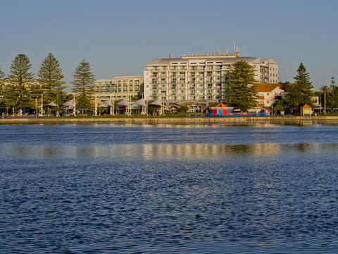 Oaks The Entrance Waterfront Suites - Accommodation Redcliffe 15