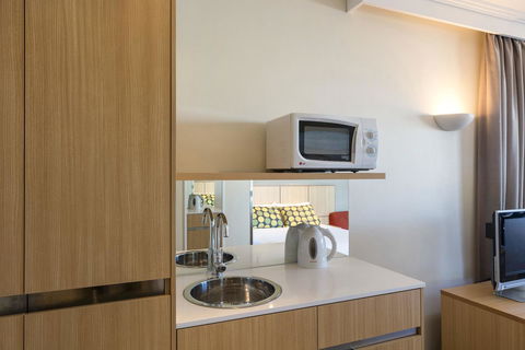 Mercure Sydney Manly Warringah - Accommodation Redcliffe 13