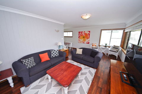 Breakaway, 11 Scott Street - Accommodation Redcliffe 5