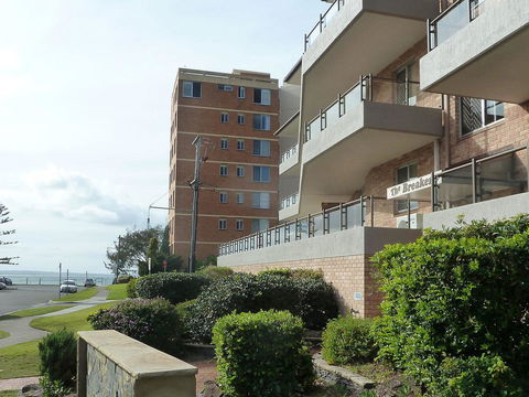 The Breakers 13 - Accommodation Redcliffe 3