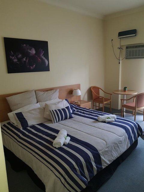 Rest Easy Motel - Accommodation Redcliffe 40