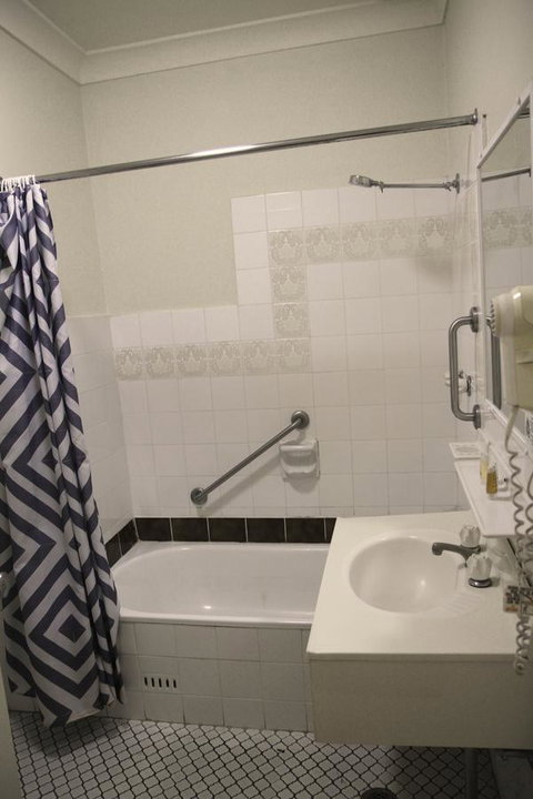 Rest Easy Motel - Accommodation Redcliffe 26