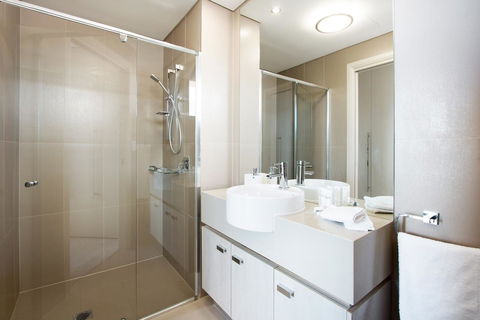 The Junction Palais - Modern And Spacious 2BR Bondi Junction Apartment Close To Everything - Accommodation Redcliffe 2