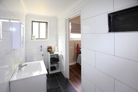 Pound Creek Gallery - Accommodation Redcliffe 6