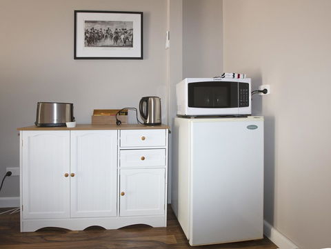 Pound Creek Gallery - Accommodation Redcliffe 11