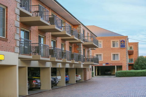 Best Western Plus Hovell Tree Inn - Accommodation Redcliffe 1