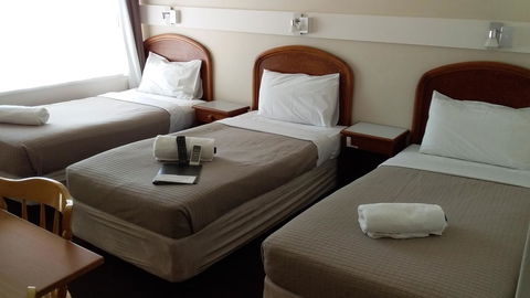 Allonville Gardens Motel - Accommodation Redcliffe 3