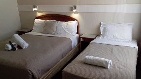 Allonville Gardens Motel - Accommodation Redcliffe 4