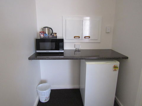 Allonville Gardens Motel - Accommodation Redcliffe 16