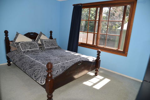The Boat House - Accommodation Redcliffe 8