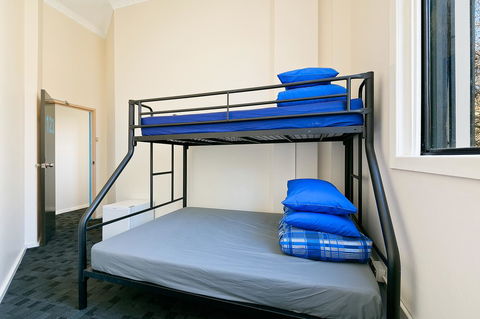 Ady's Place Backpackers, Sydney - Accommodation Redcliffe 5