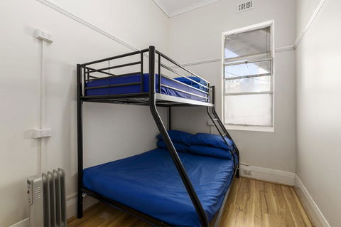 Ady's Place Backpackers, Sydney - Accommodation Redcliffe 3