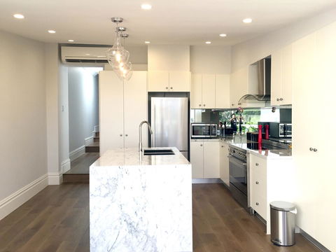 Luxury House In Bondi Junction - Accommodation Redcliffe 2