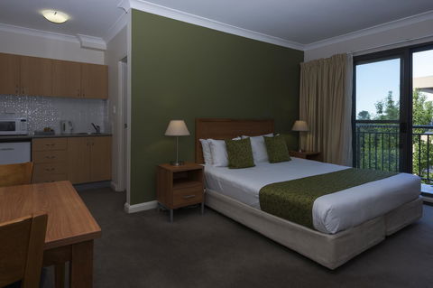 Leisure Inn Spires - Accommodation Redcliffe 4
