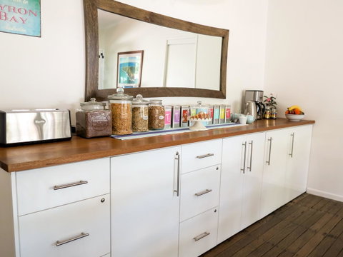 Cove Studios - Accommodation Redcliffe 27