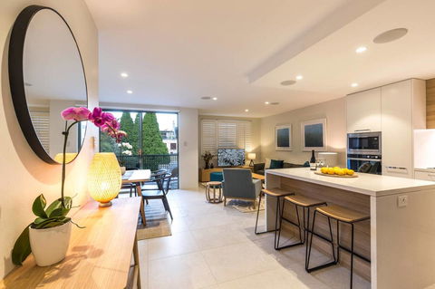 Nobbs Â· Executive 2 Storey Sydney Apartment With Pool - Accommodation Redcliffe 4