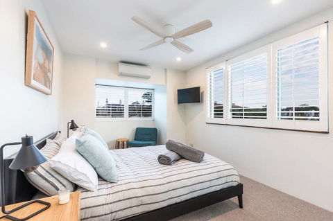 Nobbs Â· Executive 2 Storey Sydney Apartment With Pool - Accommodation Redcliffe 6