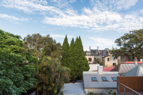 Nobbs Â· Executive 2 Storey Sydney Apartment With Pool - Accommodation Redcliffe 17