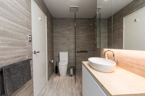 Nobbs Â· Executive 2 Storey Sydney Apartment With Pool - Accommodation Redcliffe 9