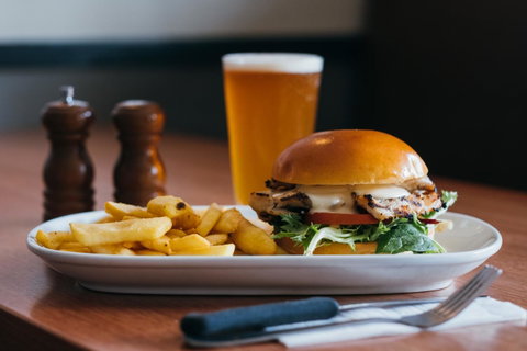 Royal Exhibition Hotel - Accommodation Redcliffe 8