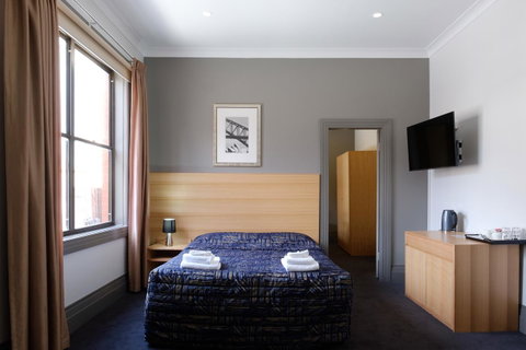 Royal Exhibition Hotel - Accommodation Redcliffe 0